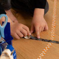 Rubans adhésifs Halloween 6x10 m phosphorescent - Image 2