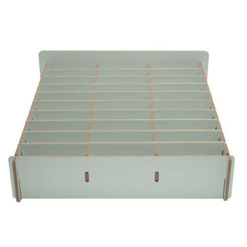 Illustration de : Rangement pour 30 smartphones à monter