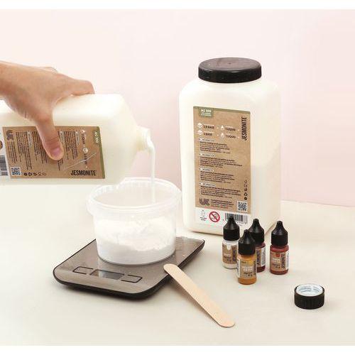 Illustration de : Base liquide 500 ml pour création Jesmonite