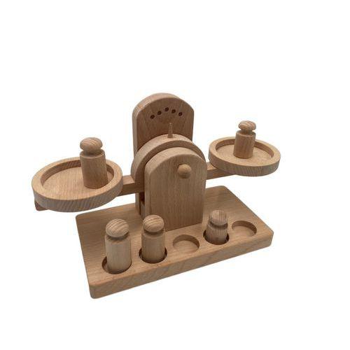 Illustration de : Balance en bois - Hope Education