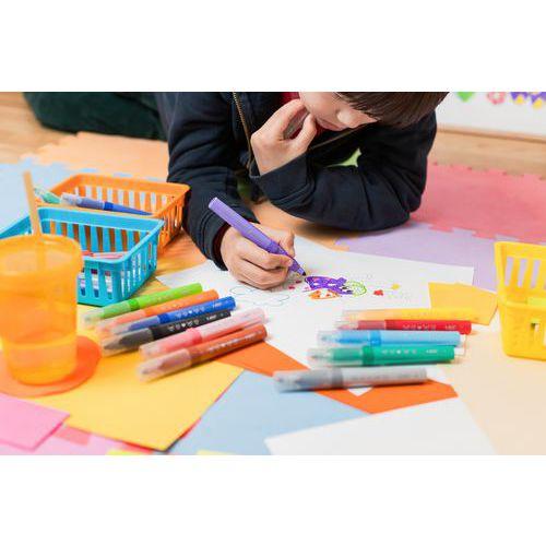 Illustration de : Etui 12 feutres à dessin ''comfort grip'' - Bic kids