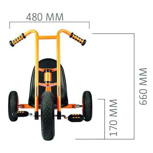 Illustration de : Tricycle chopper - Beleduc