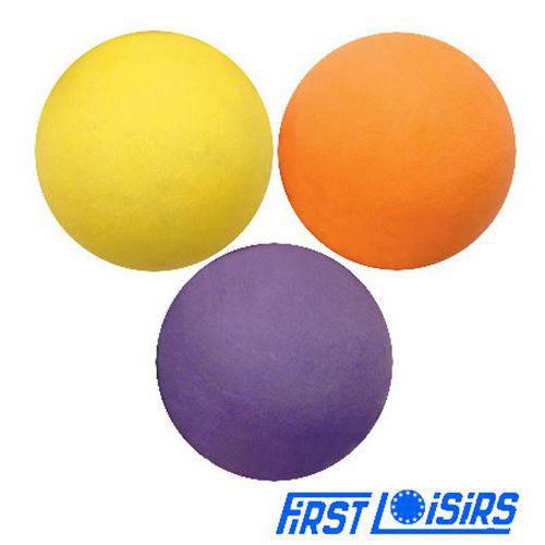 Illustration de : Lot de 3 balles mousse caoutchouc 6cm