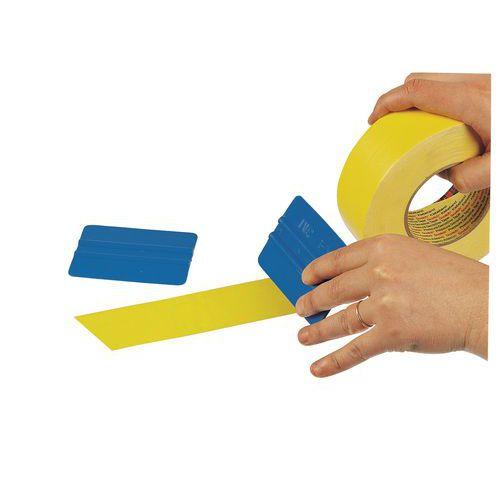 Illustration de : Raclette de marouflage