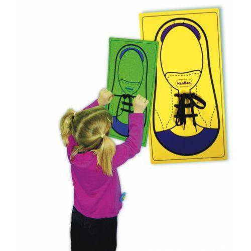 Illustration de : Chaussure géante à lacer