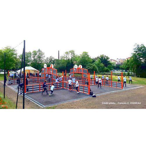 Illustration de : Espace multisports Pitch'One R9XL à 9 aires - 32 x 29,80 m