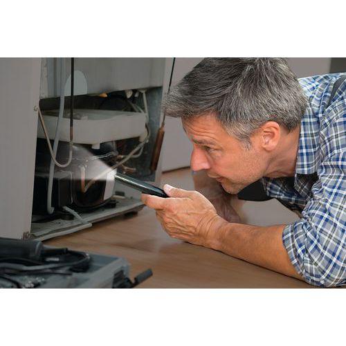 Illustration de : Lampe torche - Metal Inspection Light - Energizer