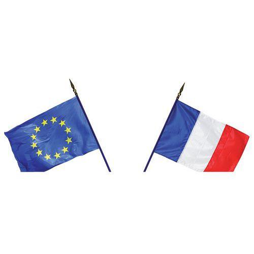 Illustration de : Pack porte drapeau : drapeaux France et UE 60 x 90 cm + 2 hampes bois