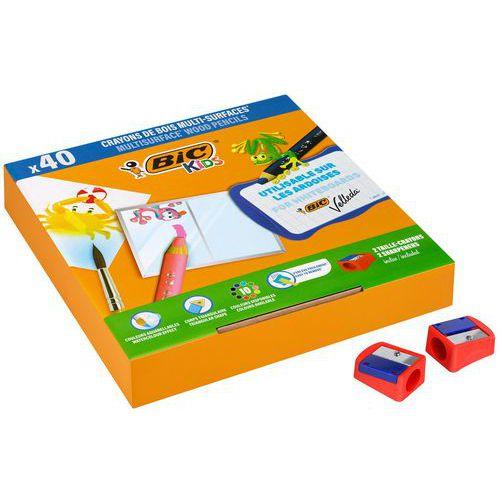 Illustration de : Classpack 40 crayons de couleurs triangulaires 3 en 1 - Bic Kids