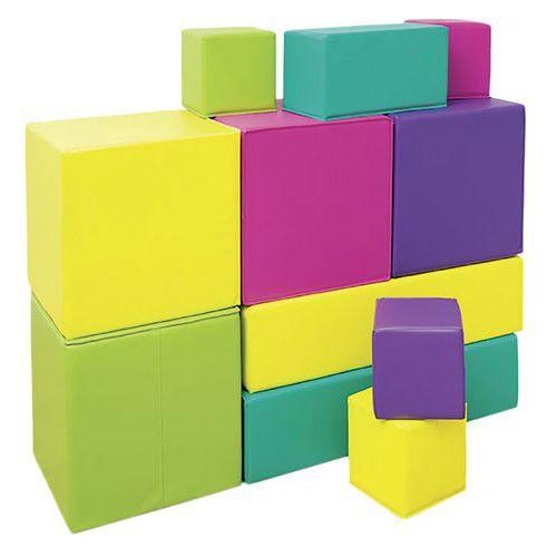 Illustration de : Ensemble de 16 cubes en mousse