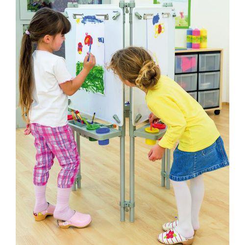 Illustration de : Chevalet de peinture à 3 faces magnétiques