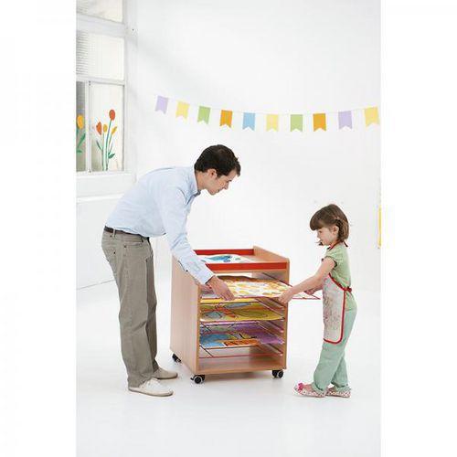 Illustration de : Sèche-dessins mobile - Nathan