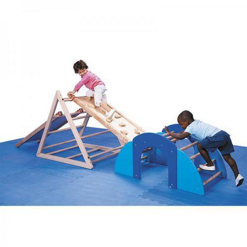 Illustration de : Petit pont actigym - Nathan