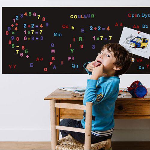 Illustration de : Ensemble 100 chiffres et symboles magnétiques multicolores