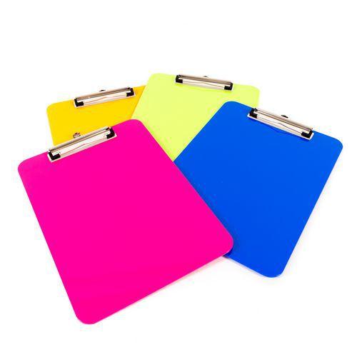 Illustration de : Lot de 4 porte-blocs à pince A4 résistant et coloré - Classmates