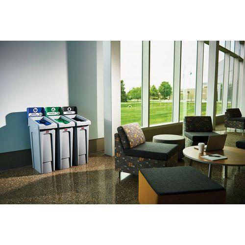 Illustration de : Démarrage station de recyclage Slim Jim_Rubbermaid