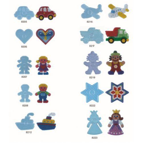 Illustration de : Lot de 10 plaques préformées pour perles maxi thèmes assortis - Hama