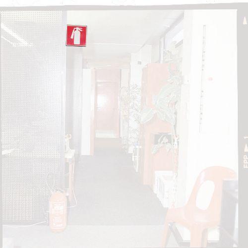 Illustration de : Support panneau en drapeau