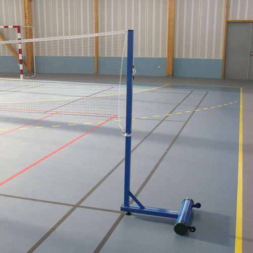 Illustration de : Paire de poteaux de badminton - mobiles de loisirs - Metaluplast