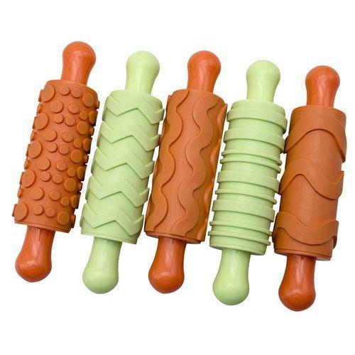 Illustration de : Set 5 rouleaux d'empreintes pour peinture et modelage