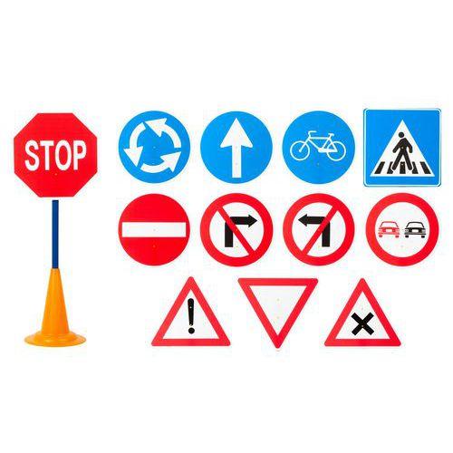 Illustration de : Set 12 panneaux routiers géants