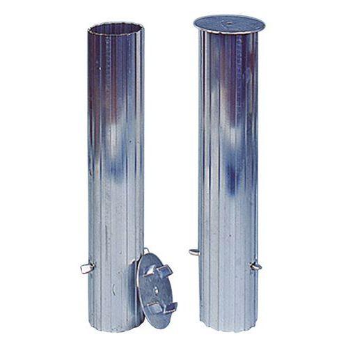 Illustration de : Jeu de 2 fourreaux pour poteaux de volley alu scolaires Metaluplast