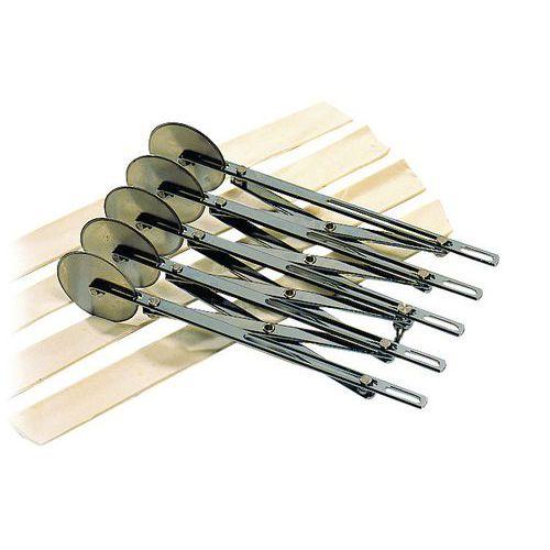 Illustration de : Rouleau extensible multicoupe 5 roulettes lisses 4 bandes Matfer