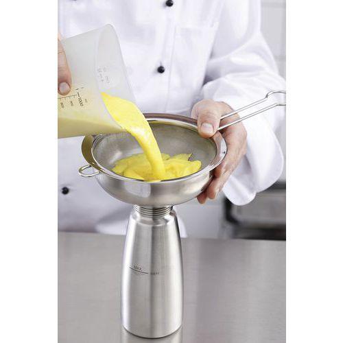 Illustration de : Entonnoir + tamis inox amovible