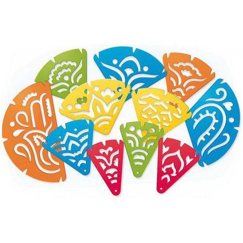 Illustration de : Ensemble de 11 pochoirs mandalas