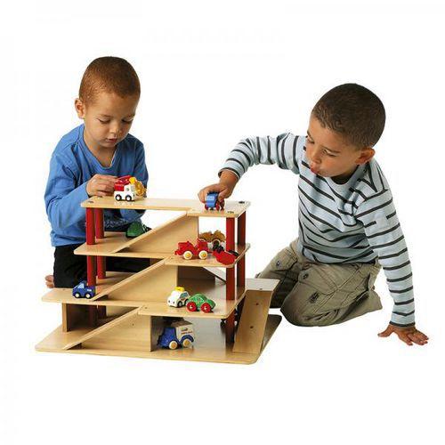 Illustration de : Grand garage - Nathan